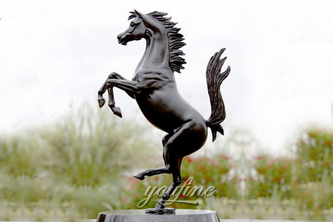Horse Figurines for decor for US customer